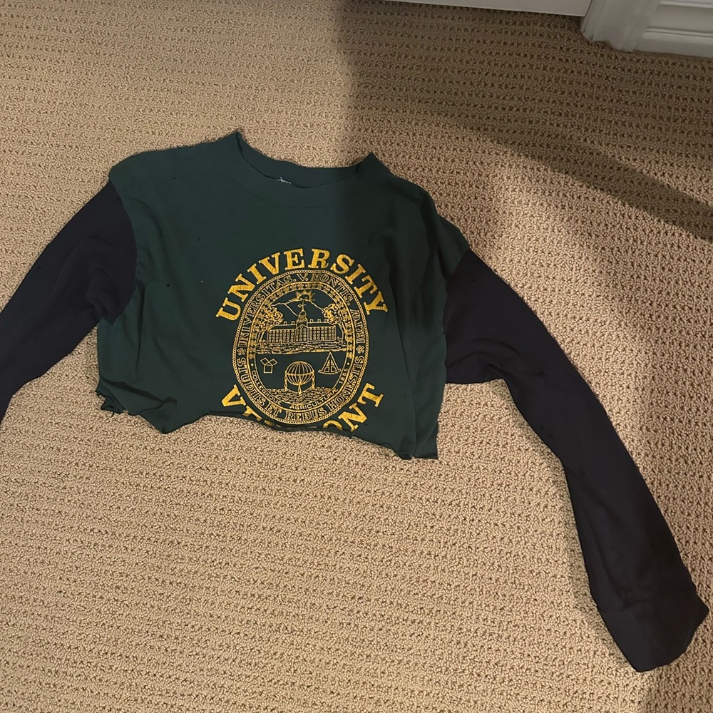 University of Vermont Green and Navy Cropped Shirt